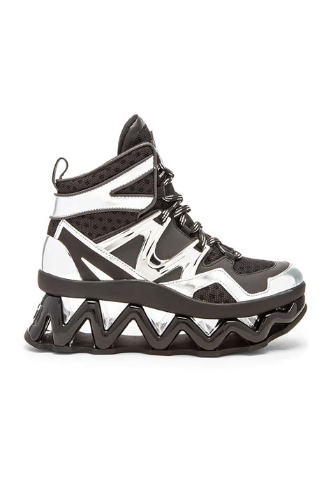 marc by marc jacobs ninja wave hi top sneaker 